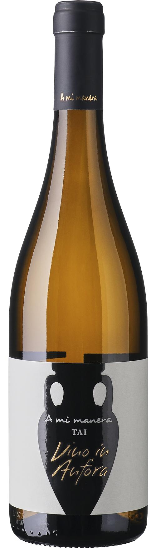 A mi Manera Tai Anfora wine bottle