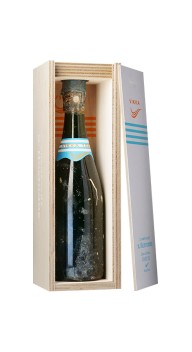 Champagne Vikka Blanc de Blancs Grand Cru wine bottle