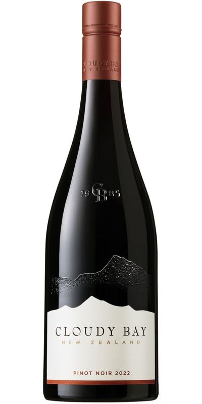 Cloudy Bay, Pinot Noir 2023 wine bottle