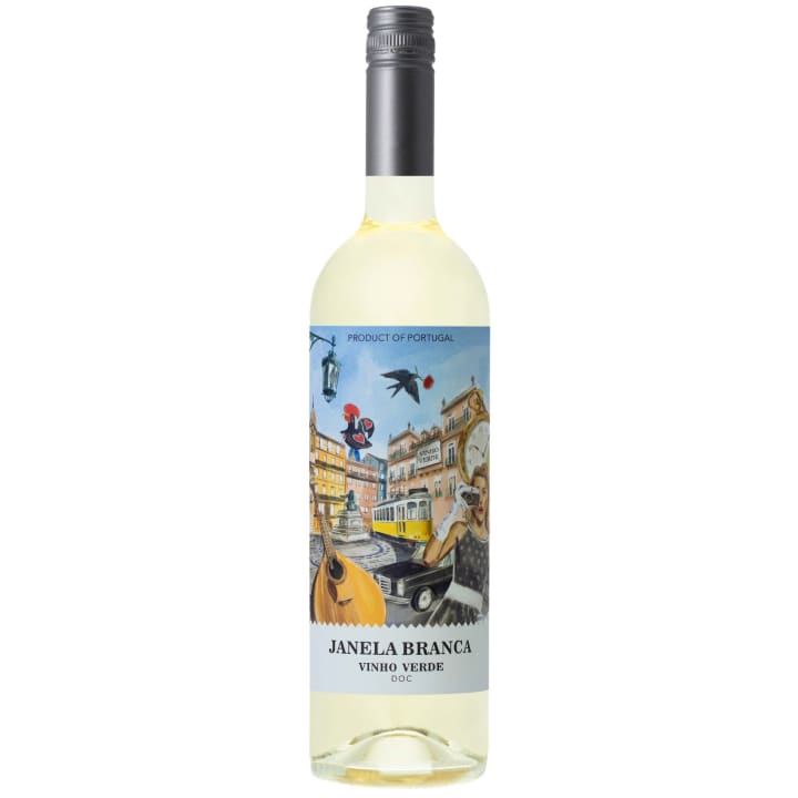 Janela Branca Vinho Verde wine bottle