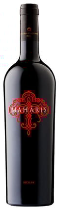 Feudo Maccari Syrah Mahâris 2017 i trækasse wine bottle