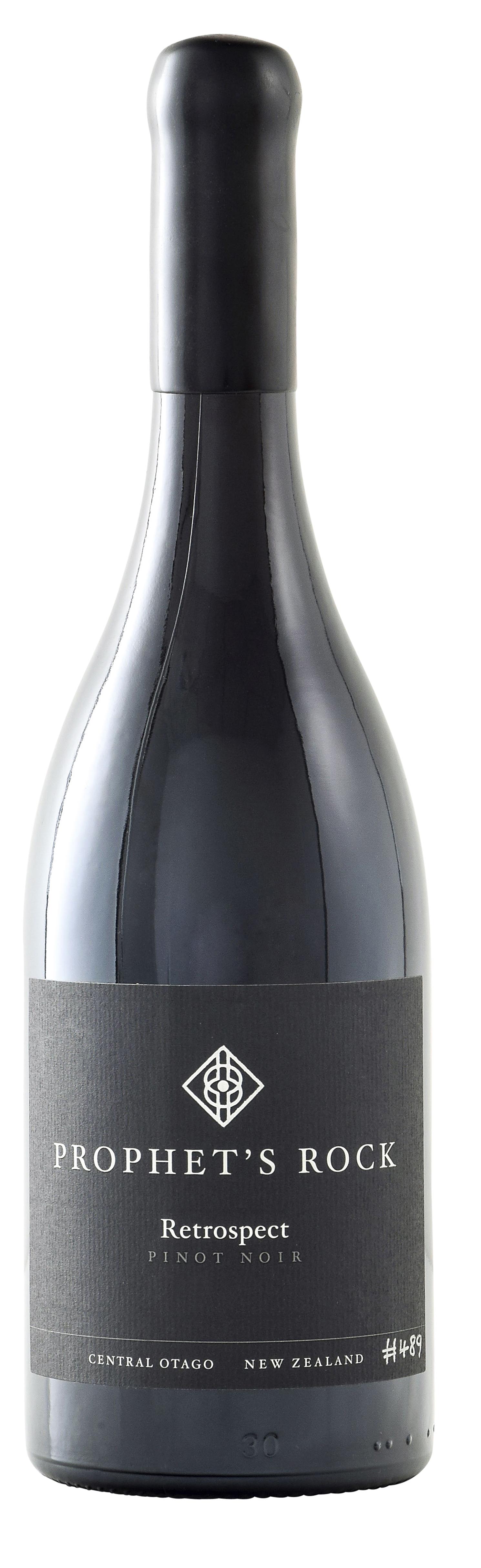 Pinot Noir - Retrospect 2015 wine bottle