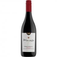 Nero D´Avola wine bottle
