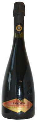 Medici Ermete "Le Grotte" Lambrusco Grasparossa di Castelvetro Dolce wine bottle