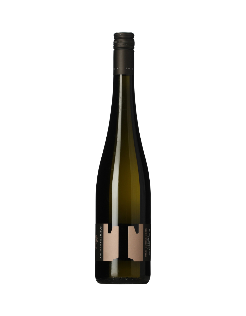 Tegernseerhof Ried Loibenberg Riesling Smaragd wine bottle