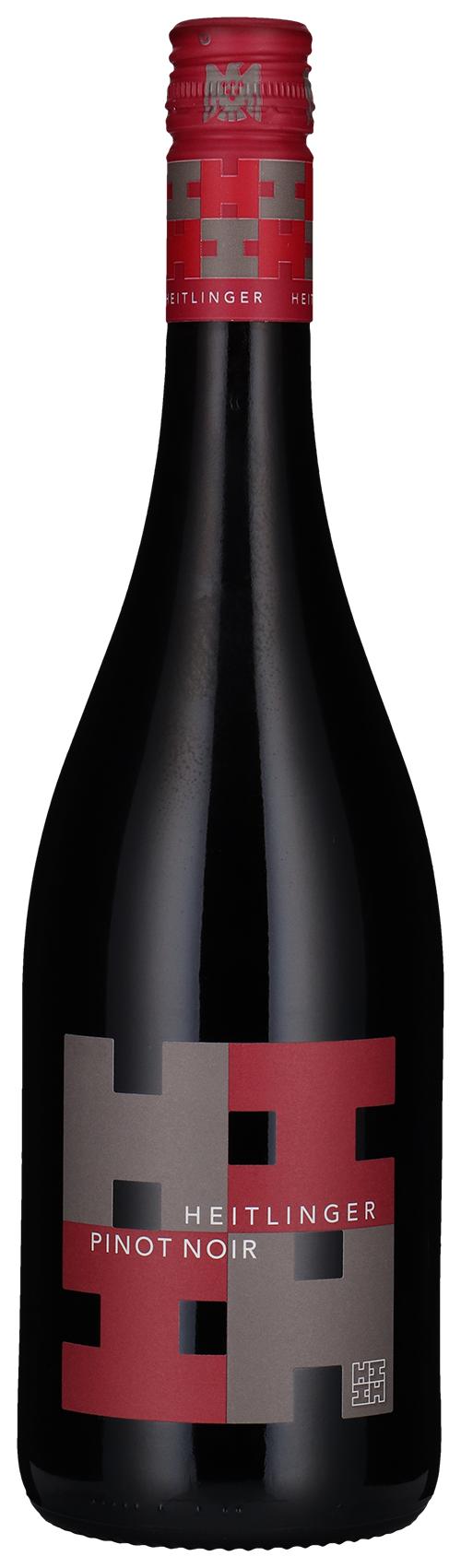 Pinot Noir 2021 wine bottle
