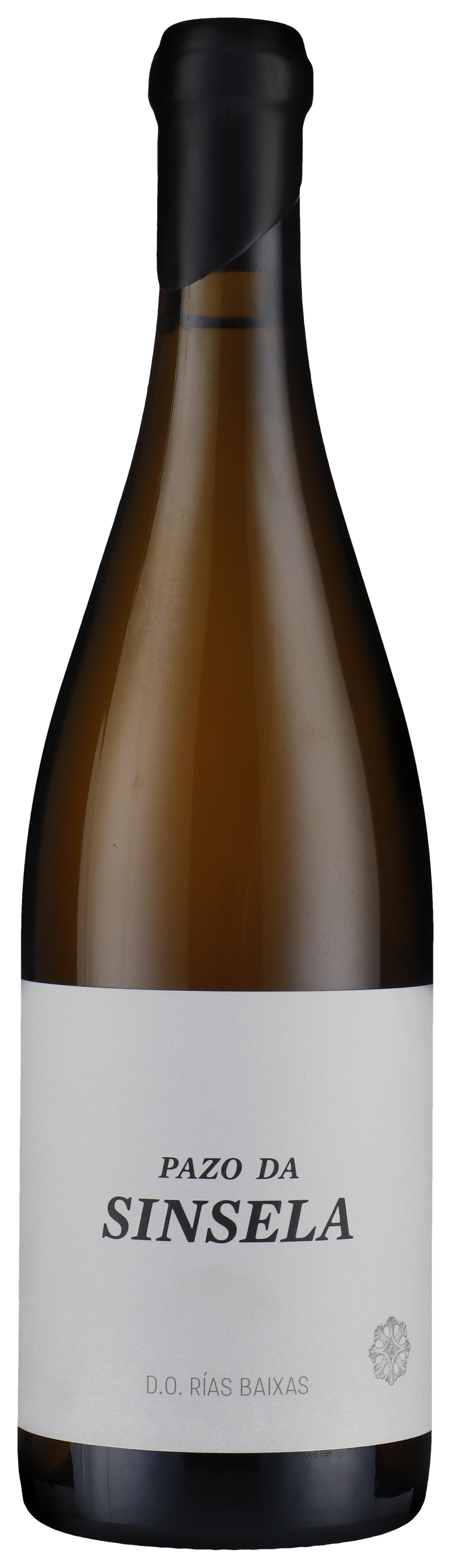 Albariño 2022 wine bottle