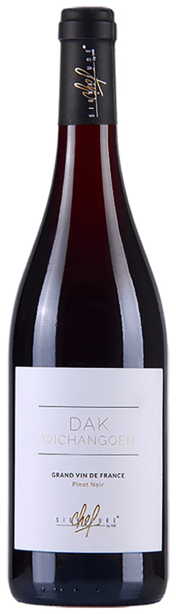 Signature Chef Dak Wichangoen Pinot Noir 2019 wine bottle